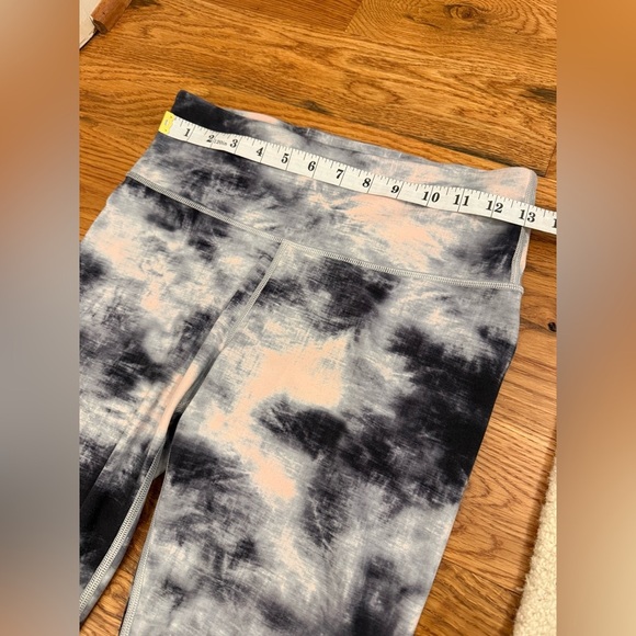 Athleta Elation 7/8 Ice Dye Orchid Pink Tight Size Small Tall - Picture 4 of 10